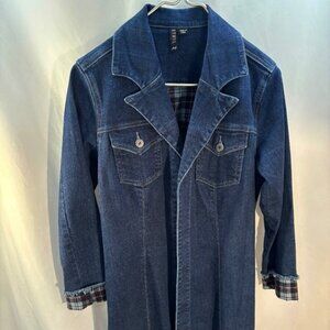 Womens Medium Denim Jacket With Plaid Lining & Frayed Cuffs